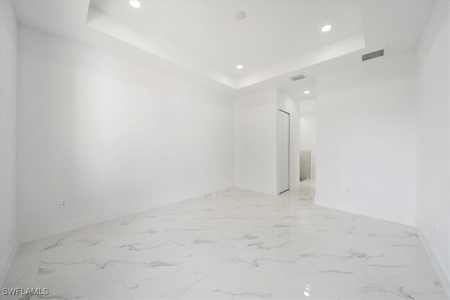 Building Photo - 1128 NE 33rd Terrace