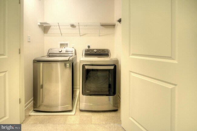 Building Photo - 58 Iron Gate Rd