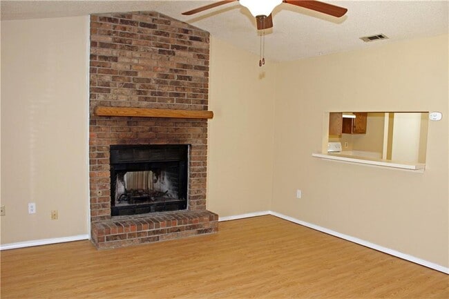 Building Photo - 3804 W Locust St