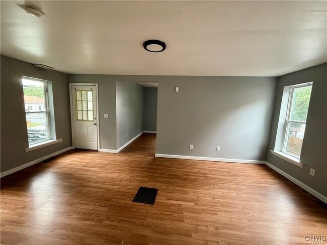 Building Photo - 732 Leray St