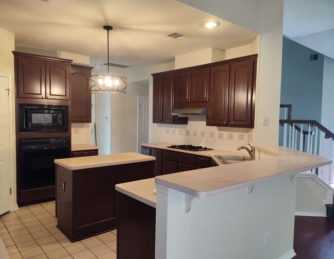 Building Photo - House for lease in Austin.