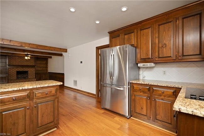 Building Photo - 4125 Duke of Gloucester Dr
