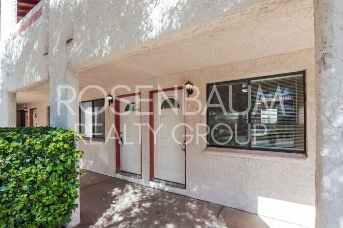 Building Photo - 455 W Kelso St