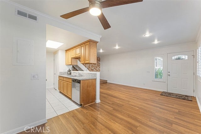 Building Photo - 3036 Knollwood Ave