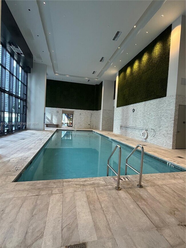 Building Photo - 1010 Brickell Ave