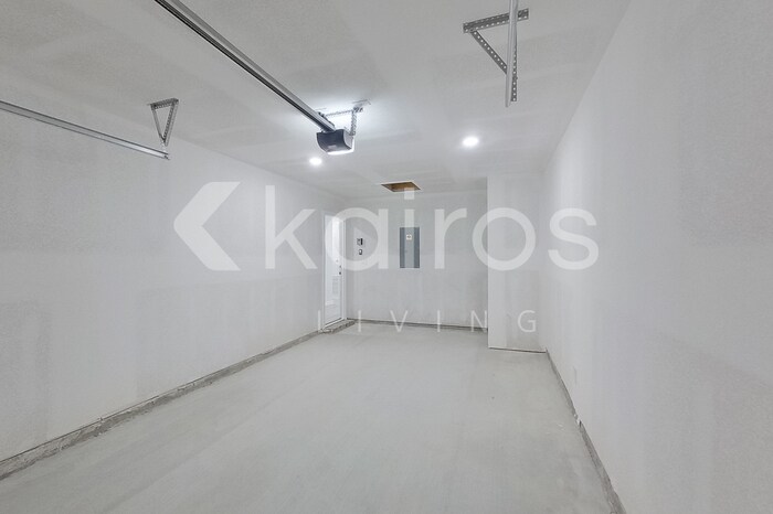 Building Photo - 14256 Ruffian Ave