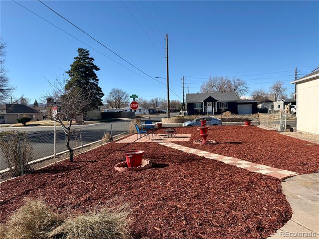 Building Photo - 4095 W Arizona Ave