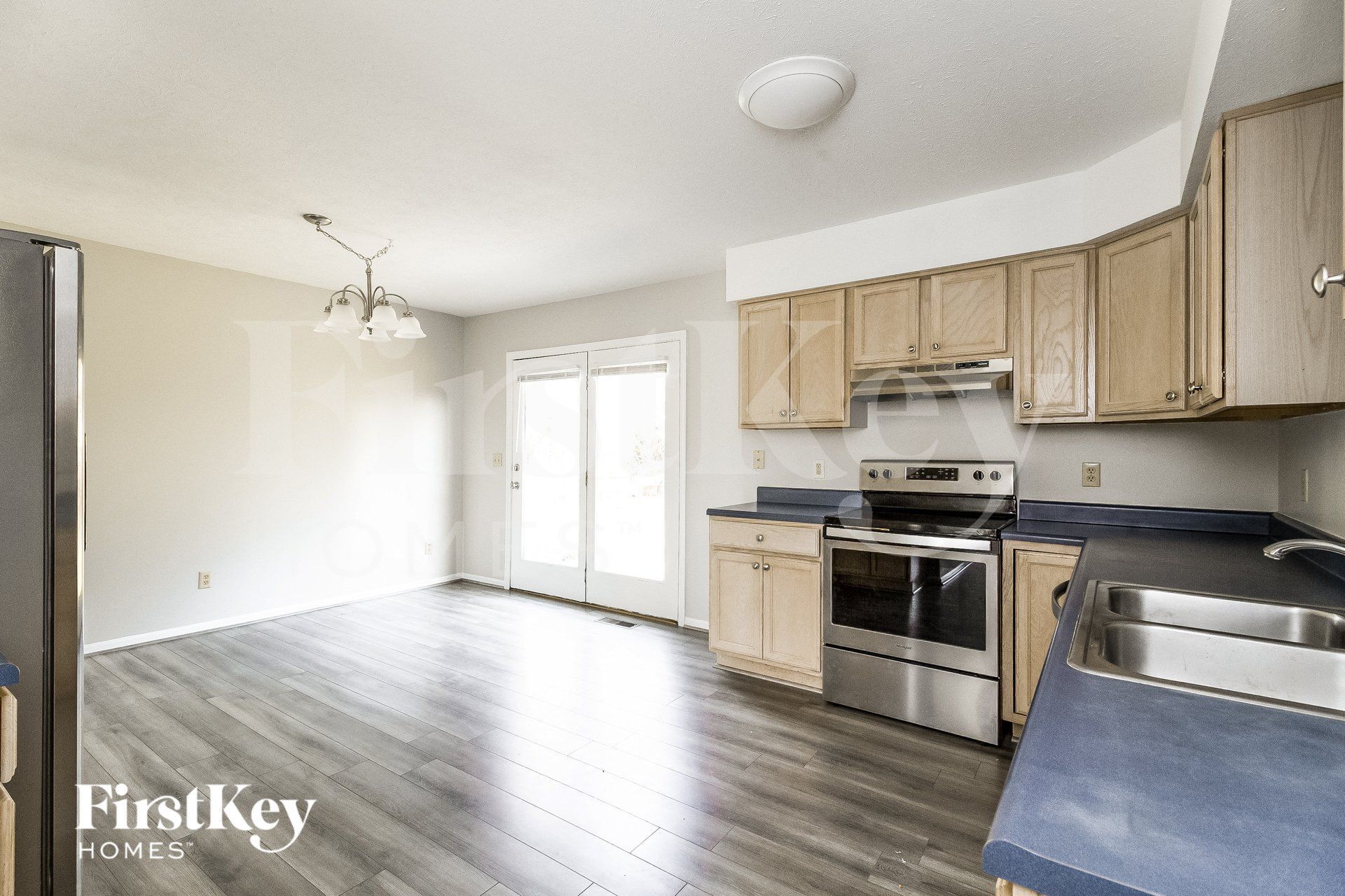 Building Photo - 1636 Cantebury Ln