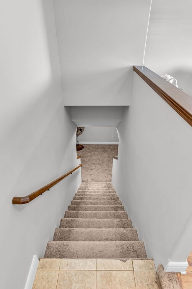 Building Photo - Italian Estates Property Management