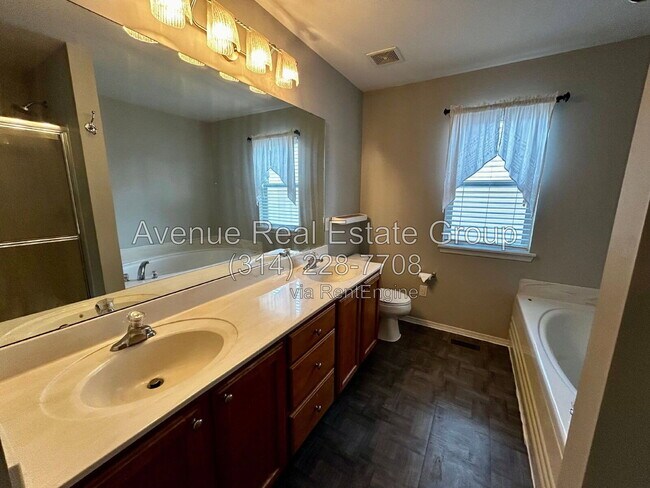 Building Photo - 203 Hawksbury Pl
