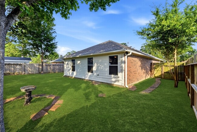 Building Photo - 26218 Cypresswood Dr