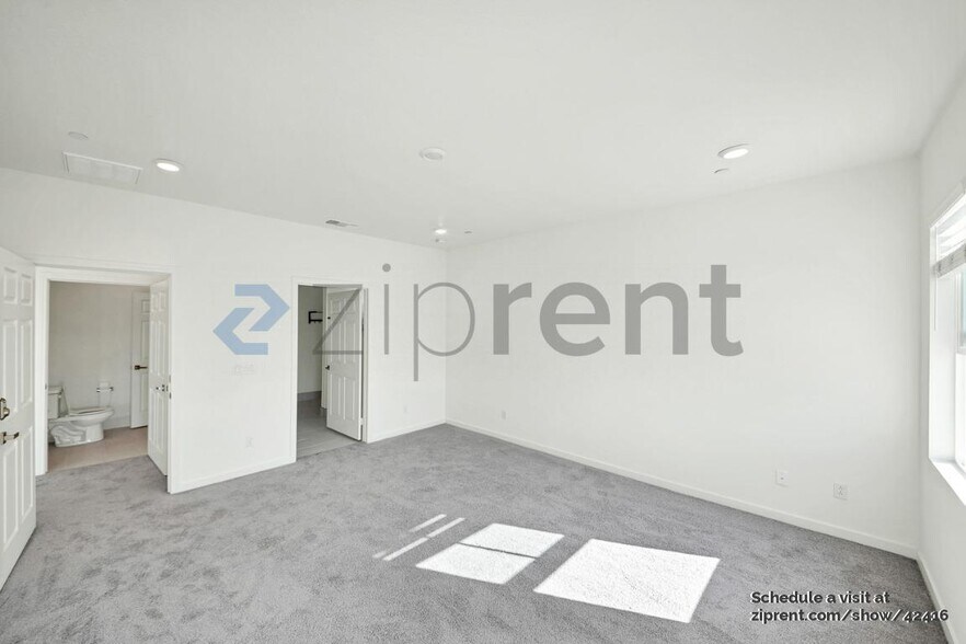 Building Photo - 41207 Alegria Ln
