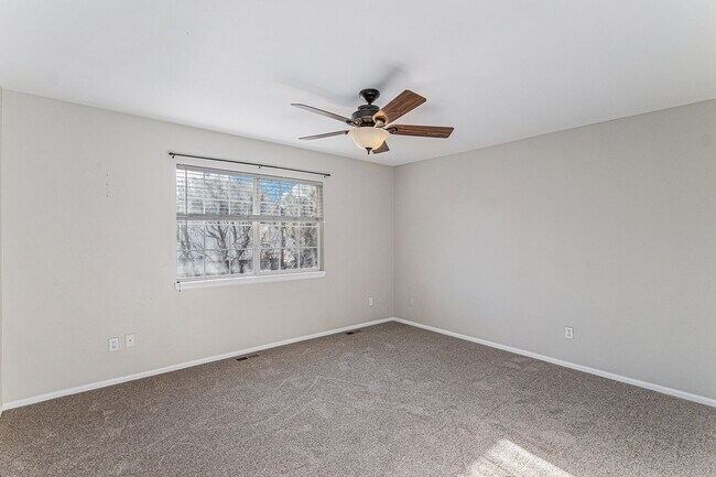 Building Photo - Single family 4 bed 3 bath for rent