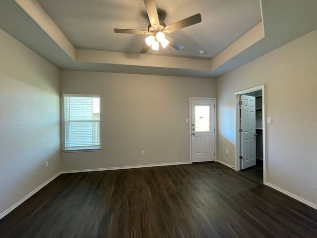 Building Photo - Townhome for rent