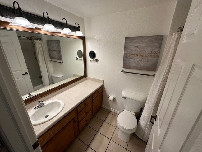 Building Photo - 1 Bed 1 Bath located at Casa De Soledad!