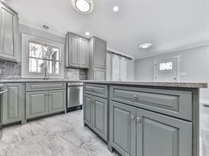 Building Photo - 2406 Pine Dr NW