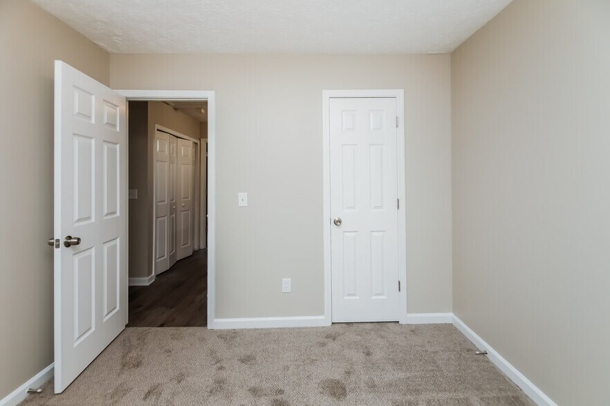 Building Photo - 7205 Bridgeport Ct