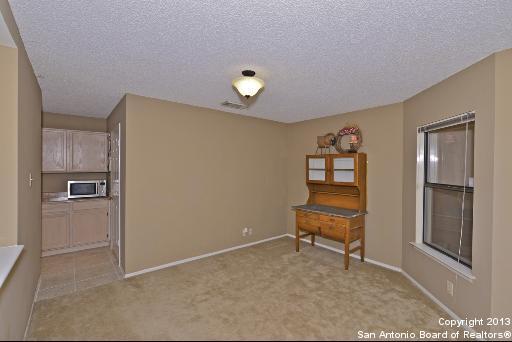 Building Photo - 9614 Fern Crest