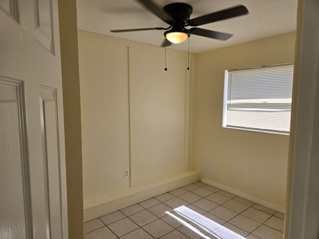 Building Photo - 719 W Palmetto St