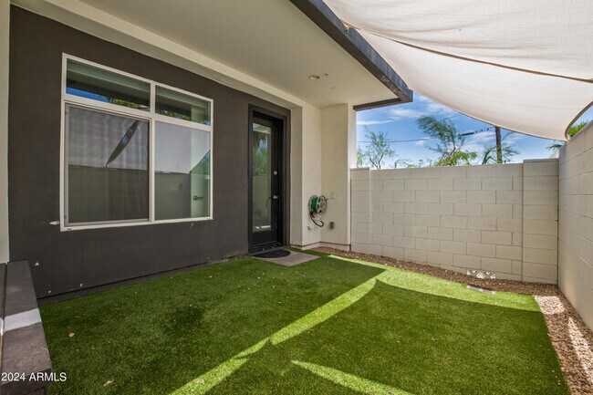 Building Photo - 3104 N 71st St