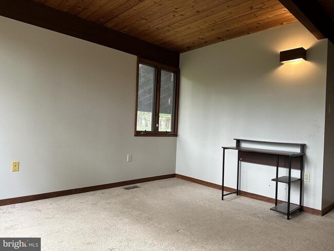 Building Photo - 6022 Munson Hill Rd