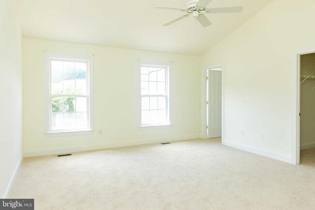 Building Photo - 6029 Blue Point Ct