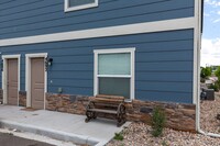 Building Photo - End Townhouse Unit for Rent