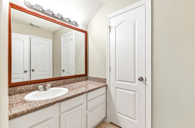 Building Photo - 5035 Logans Landing Ln