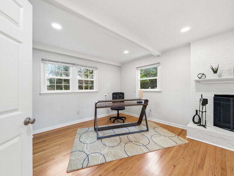 Building Photo - 1113 Yorkshire Dr