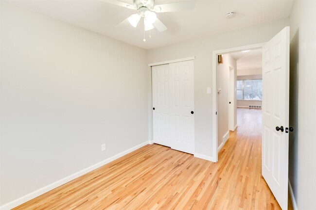 Building Photo - 10235 Jeffleigh Ln