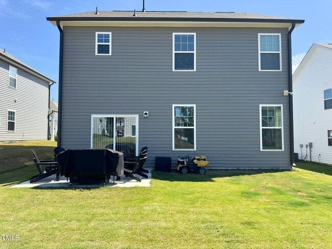 Building Photo - 47 Flowing River Rd