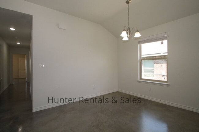 Building Photo - North Killeen Three Bedroom!