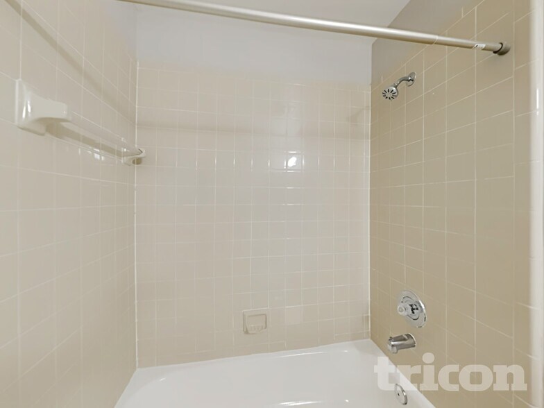 Building Photo - 1253 Ashworth Dr