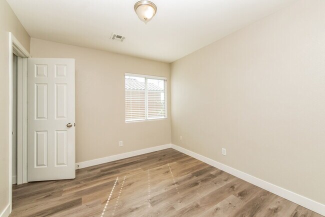 Building Photo - 3732 Gallowtree Ave