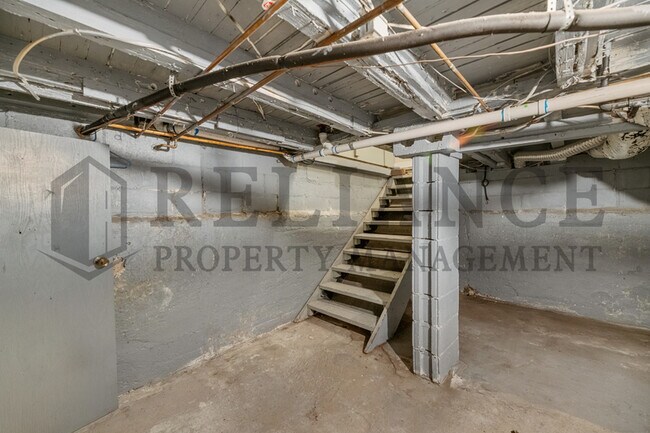 Building Photo - 1501 S Walnut St