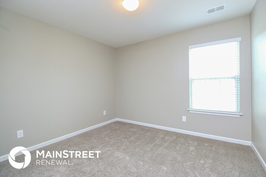 Building Photo - 538 Salem Springs Dr