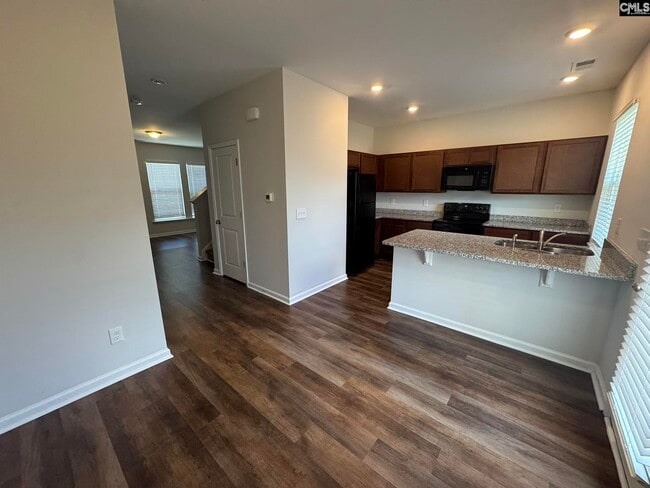 Building Photo - 214 Bluewing Dr