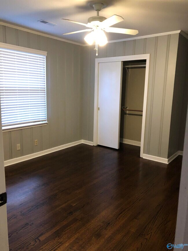 Building Photo - 7601 Martha Dr SE