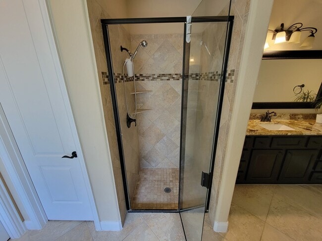 Building Photo - 715 Charleston Heights Ln