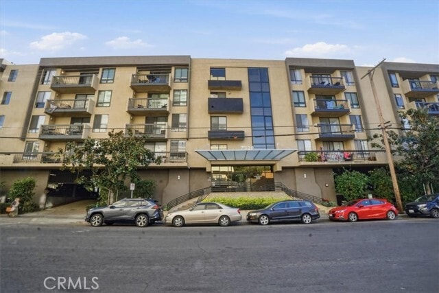 Building Photo - 7320 Hawthorn Ave