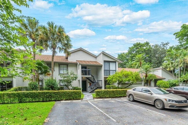 Building Photo - 11223 Pond View Dr