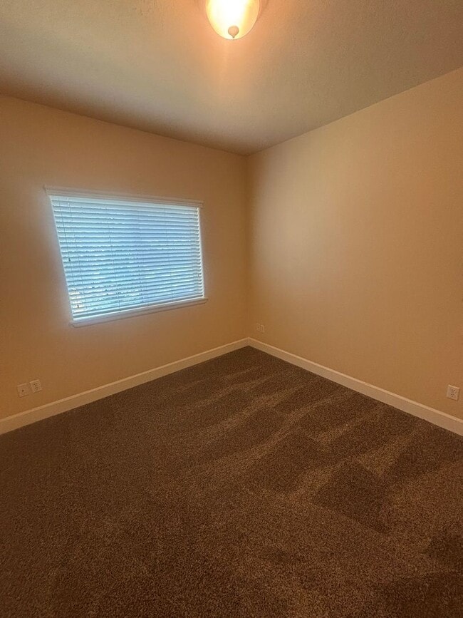 Building Photo - 6740 N Spurwing Loop