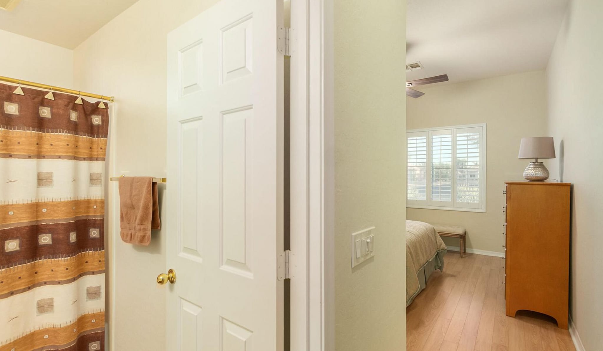 Building Photo - 892 W Raven Dr