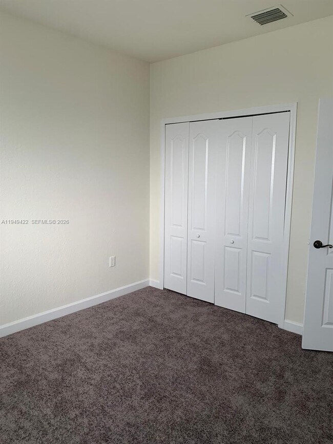 Building Photo - 1598 SW 154th Path