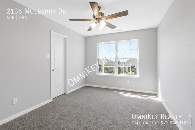 Building Photo - 2136 Mulberry Dr