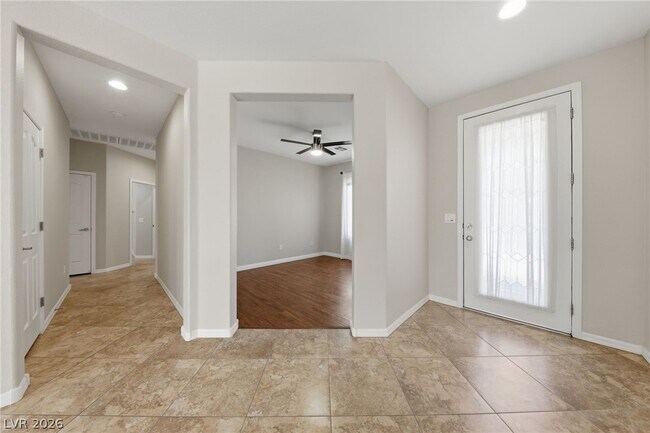 Building Photo - 2148 Shadow Canyon Dr