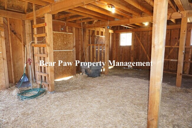 Building Photo - Beautiful Horse Property in Evergreen!!