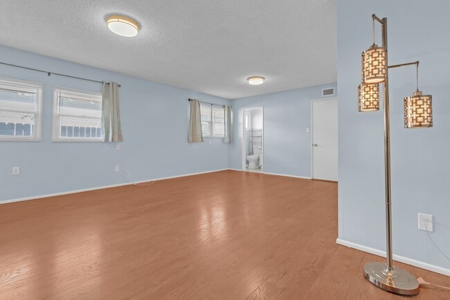 Building Photo - 11330 Cherrylee Dr