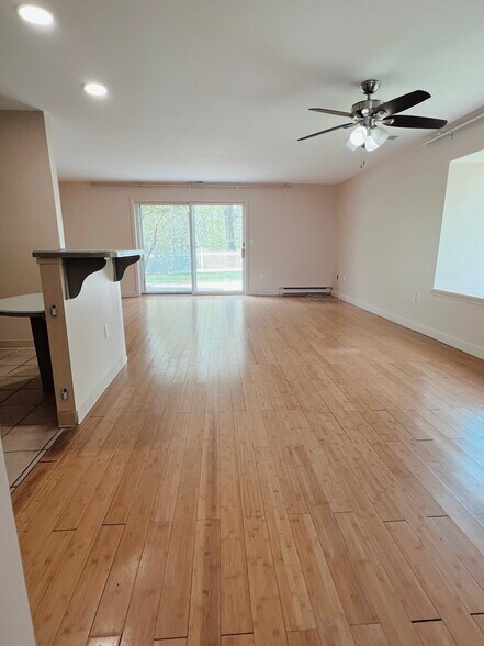 Building Photo - 26 Lions Ln