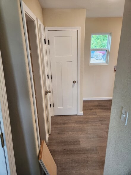 Hallway - 611 E Highway 11